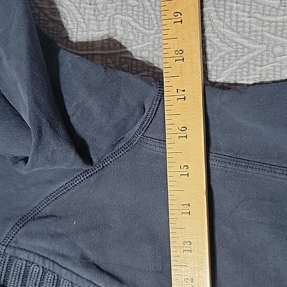 Lululemon‎ size small/medium long sleeve navy cardigan - Picture 7 of 10